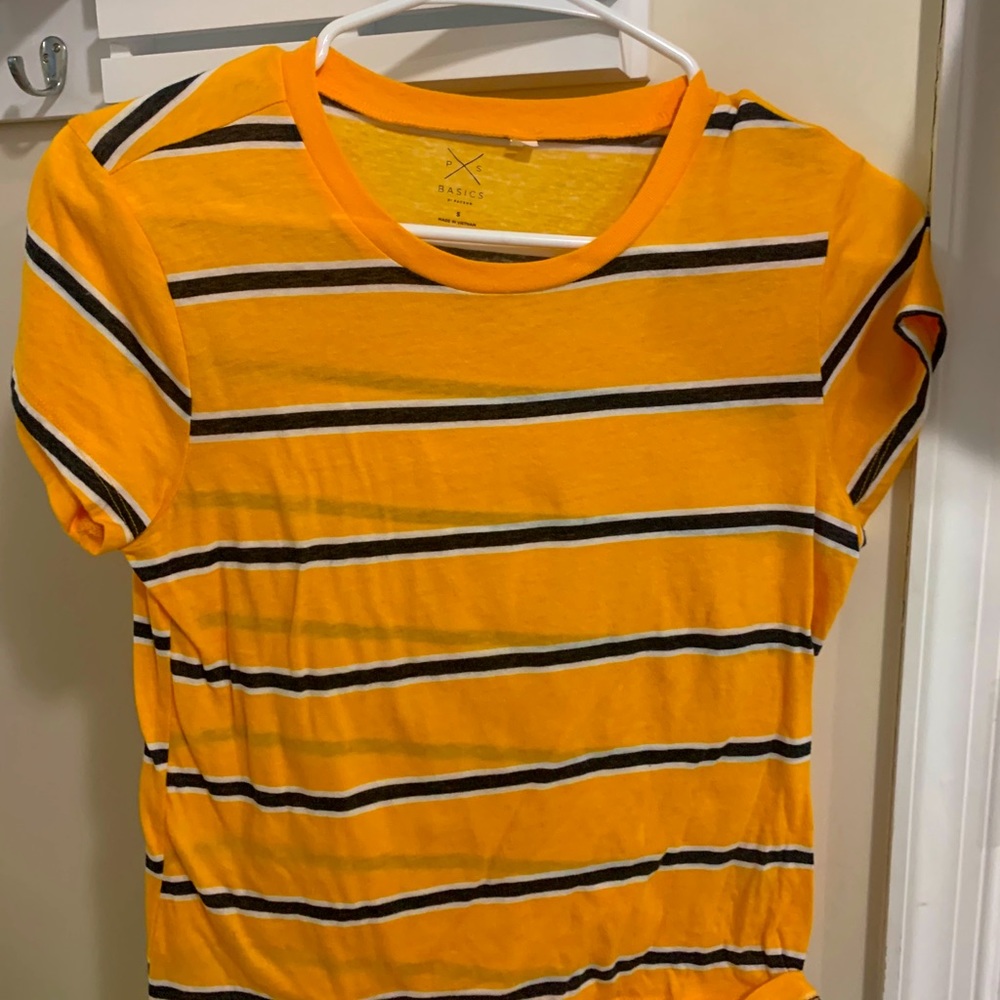 Women crop top!